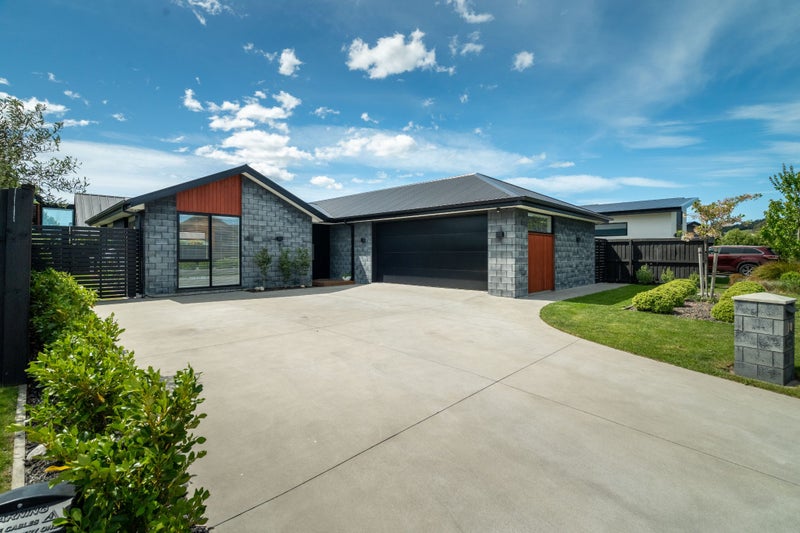 10 Ruston Lane, Halswell, Christchurch - Carousel 1