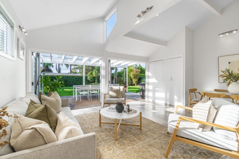 76 Ngatiawa Street, One Tree Hill, Auckland - Carousel 2