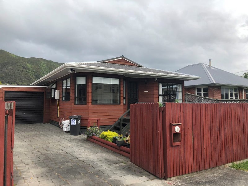 2/11 Fergusson Street, Waterloo, Lower Hutt - Carousel 1