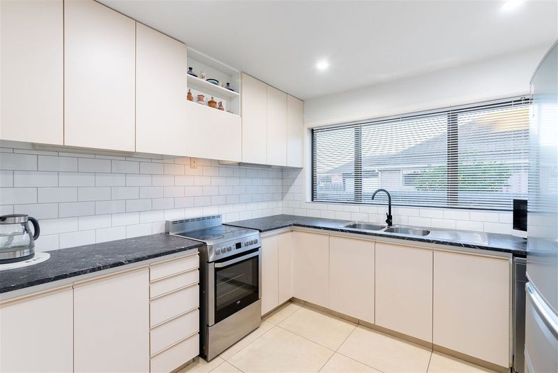 24 Appleby Crescent, Burnside, Christchurch - Carousel 2