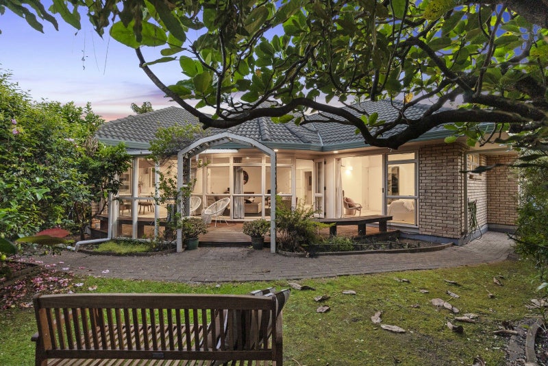 2/60 Tarawera Terrace, St Heliers, Auckland - Carousel 23