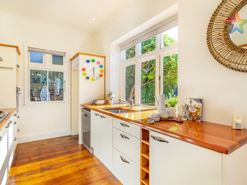 7 Charles Street, Belmont, Lower Hutt - Carousel 2