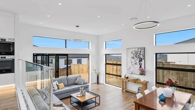 9 Tiro Street, Flat Bush, Auckland - Carousel 1