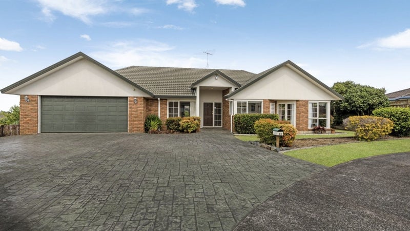 15 Pat O'Connor Place, Manurewa, Auckland - Carousel 1
