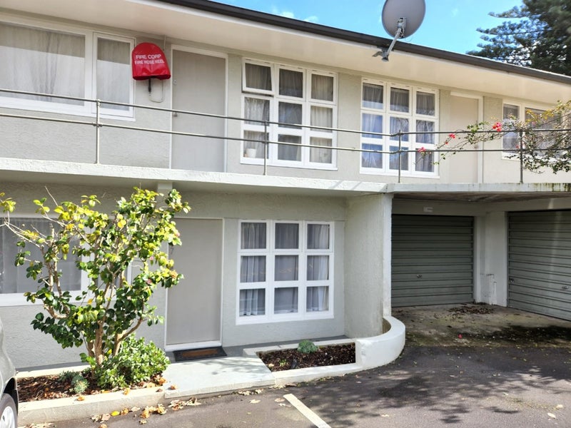 7/2 Outhwaite Lane, Newmarket, Auckland - Carousel 2