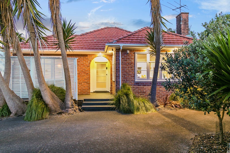 11 Harwood Street, Sandringham, Auckland - Carousel 2