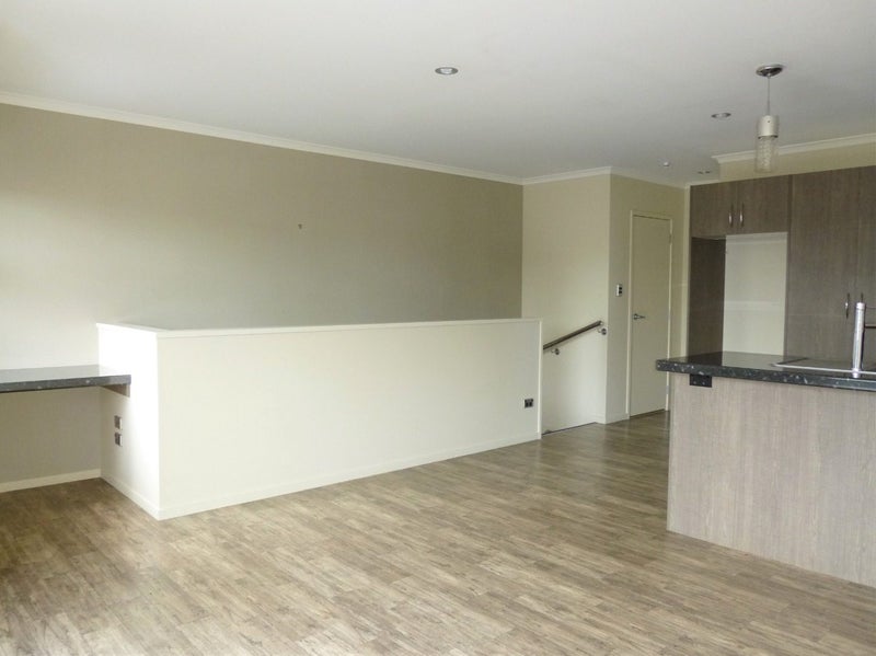 5 Stadium Lane, Whitiora, Hamilton - Carousel 2