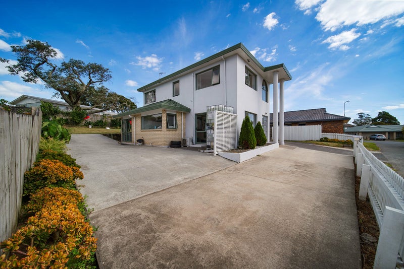 16 Grangewood Close, Favona, Auckland - Carousel 21