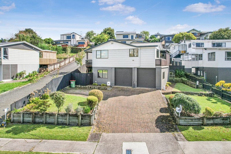 33 Ranui Street, Dinsdale, Hamilton - Carousel 1