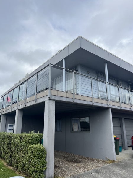198C Old Farm Road, Hamilton East, Hamilton - Carousel 2