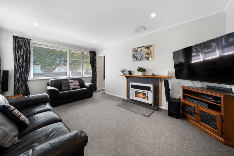 22 Fisk Street, Naenae, Lower Hutt - Carousel 2