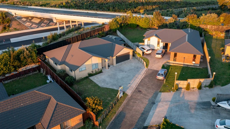 29 Te Ironui Place, Huntington, Hamilton - Carousel 24