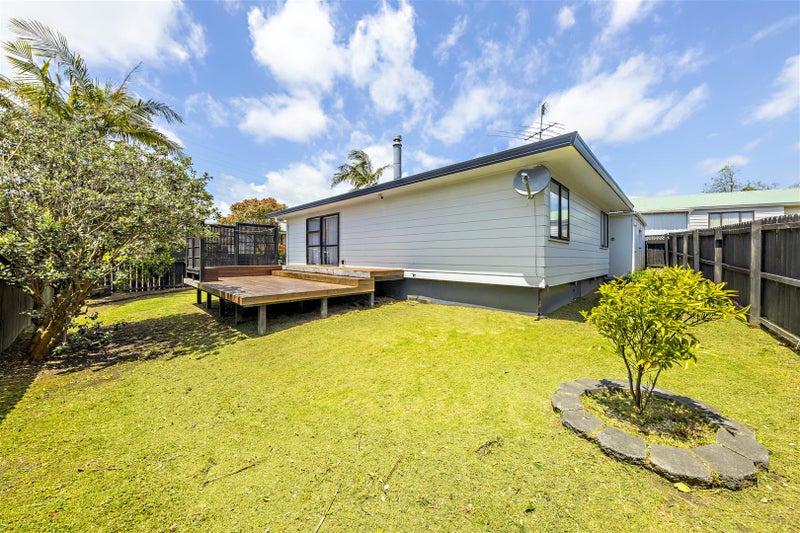 3/13 Kirklow Place, Goodwood Heights, Auckland - Carousel 12