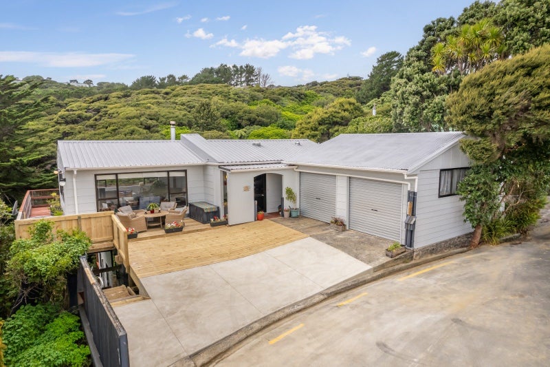 20 Roys Road, Plimmerton, Porirua - Carousel 1