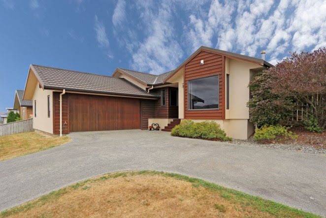 54 Aotea Drive, Aotea, Porirua - Carousel 1