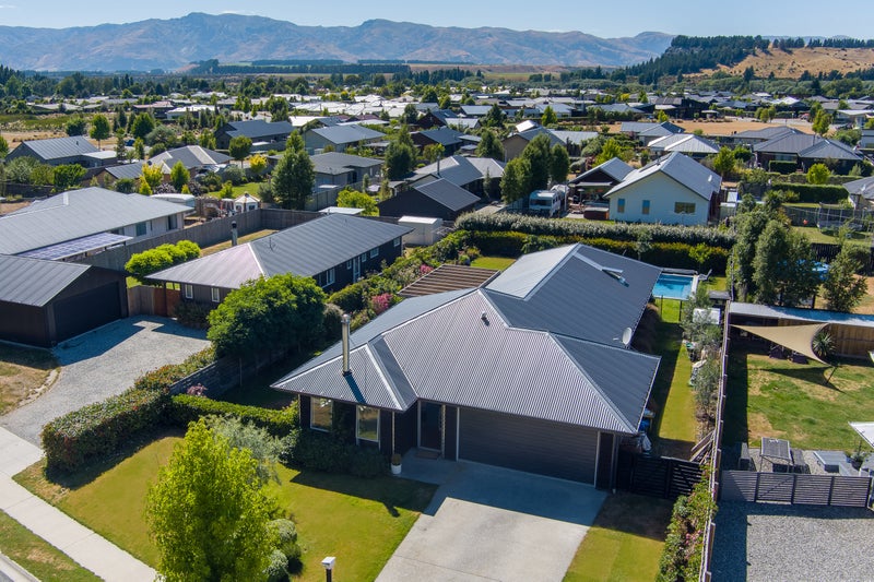 32 Quinnat Street, Albert Town, Wanaka - Carousel 2