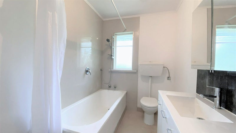 2/90 Owairaka Avenue, Owairaka, Auckland - Carousel 12