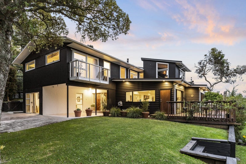 201B Godley Road, Titirangi, Auckland - Carousel 1