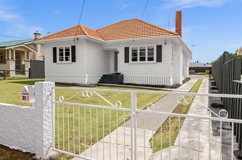 30 Percy Street, Kensington, Whangarei - Carousel 1