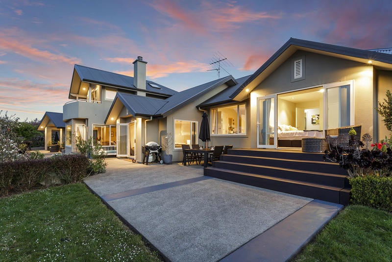 3 Fairmile Drive, Kinmont Park, Mosgiel - Carousel 1