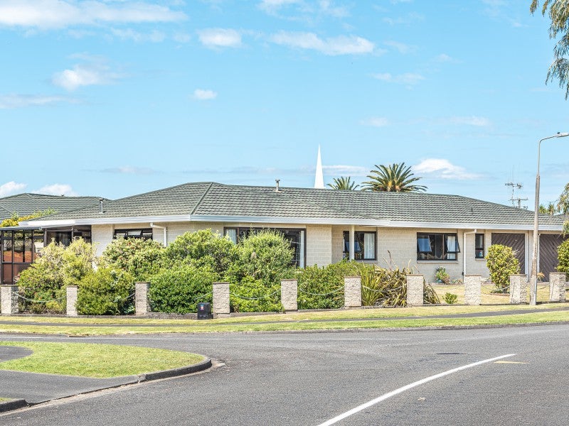 16 Kakaho Drive, Tawhero, Whanganui - Carousel 1