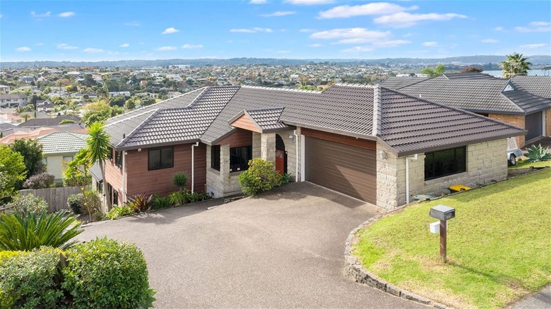 106 Luckens Road, West Harbour, Auckland - Carousel 1