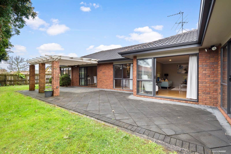 89 Summerland Drive, Henderson, Auckland - Carousel 2