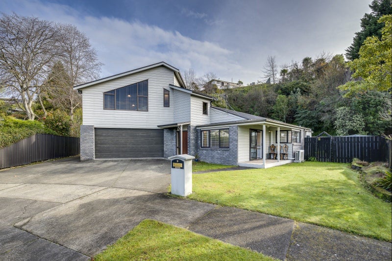 9 Alley Place, Taradale, Napier - Carousel 1