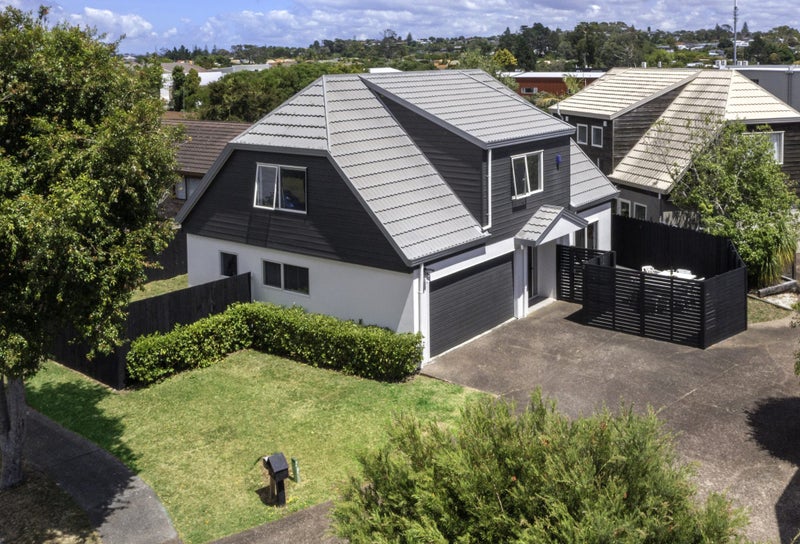 2/96 Frank Nobilo Drive, Golflands, Auckland - Carousel 23
