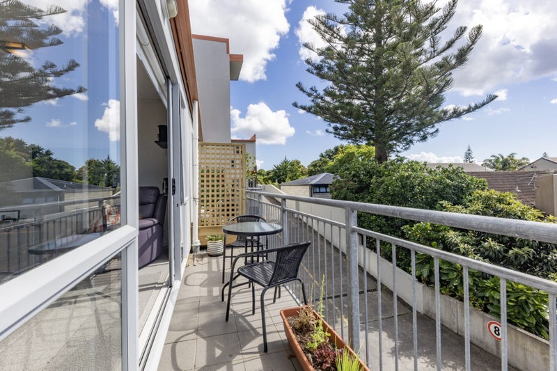 261/287 Onehunga Mall, Onehunga, Auckland - Carousel 2