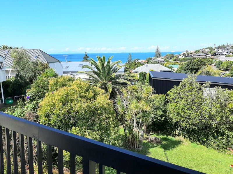 2A Korotaha Terrace, Rothesay Bay, Auckland - Carousel 1