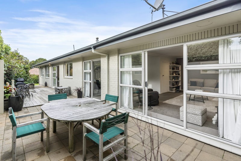 13 Jane Gifford Place, Half Moon Bay, Auckland - Carousel 2