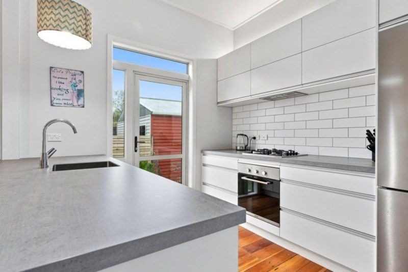 82 Te Aroha Street, Hamilton East, Hamilton - Carousel 2