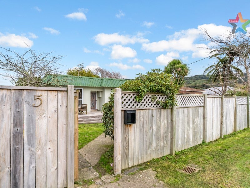 5 Faulke Avenue, Wainuiomata, Lower Hutt - Carousel 21