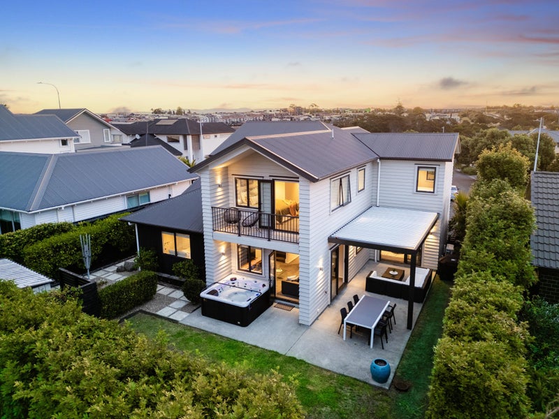 19 Waiarohia Place, Hobsonville, Auckland - Carousel 1