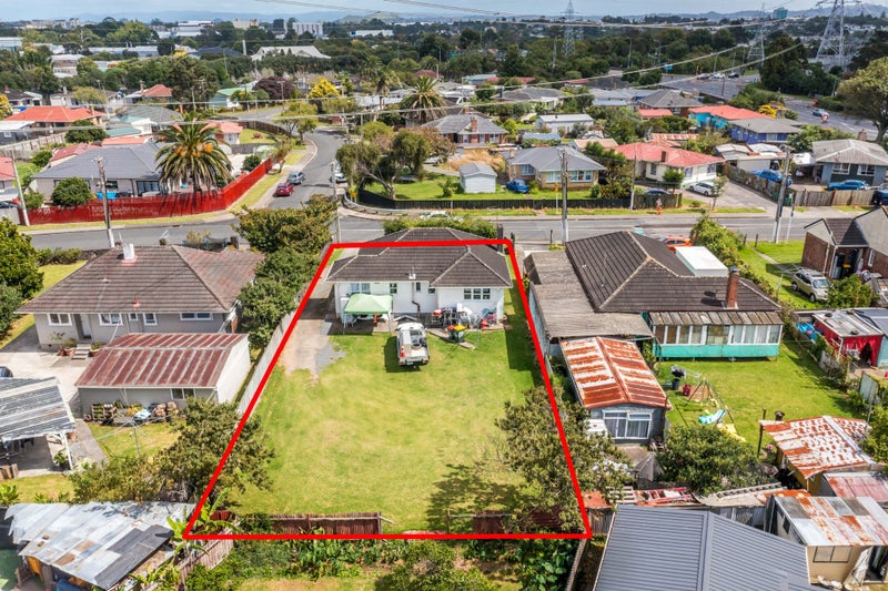 67 Ashton Avenue, Otara, Auckland - Carousel 1