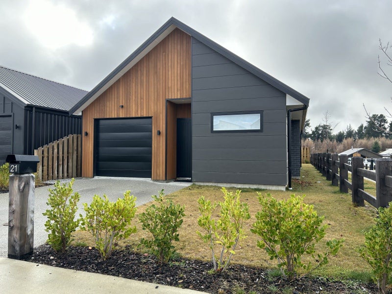 21 Cairnmuir Street, Wanaka - Carousel 1