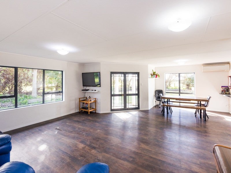 598 Gillespies Line, Kairanga, Palmerston North - Carousel 2