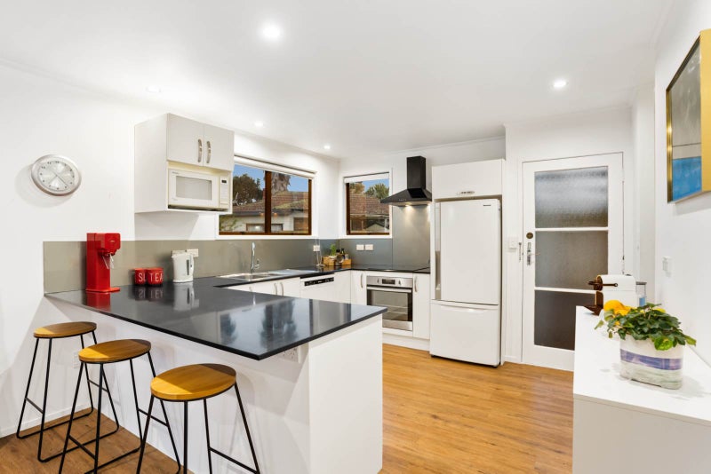 10 Korcula Place, Avondale, Auckland - Carousel 2