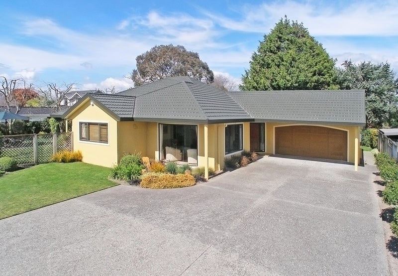 7 Flemington Lane, Awapuni, Palmerston North - Carousel 1