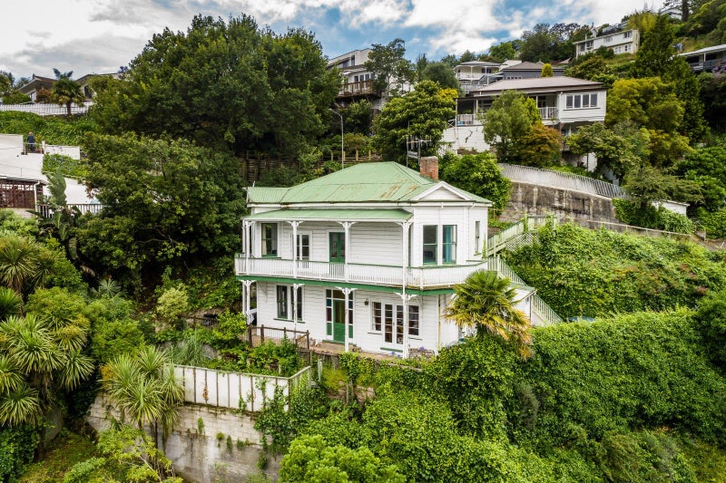 2 Kowhai Road, Bluff Hill, Napier - Carousel 12