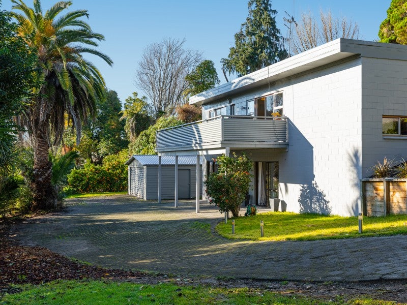 41 Wellesley Grove, Gate Pa, Tauranga - Carousel 1