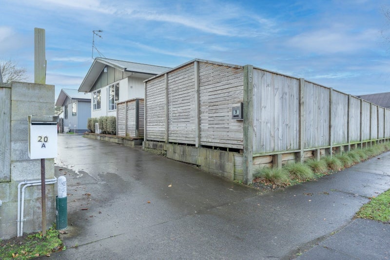 20 Humphries Place, Awapuni, Palmerston North - Carousel 2