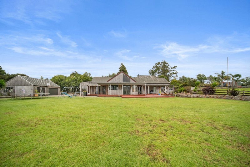 22 Falls Road, Papakura - Carousel 1