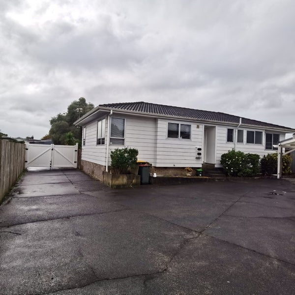 9 Tosca Place, Otara, Auckland - Carousel 2