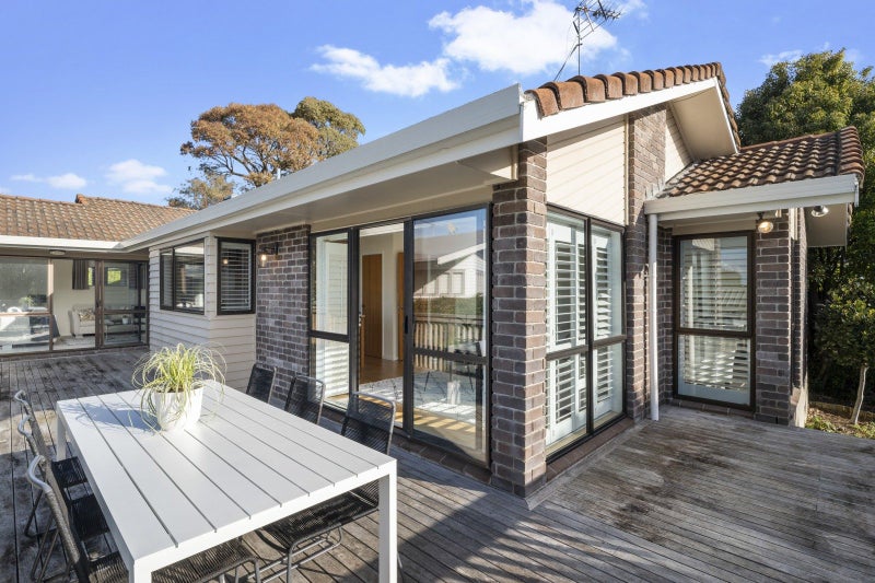 45 Pembroke Crescent, Glendowie, Auckland - Carousel 1