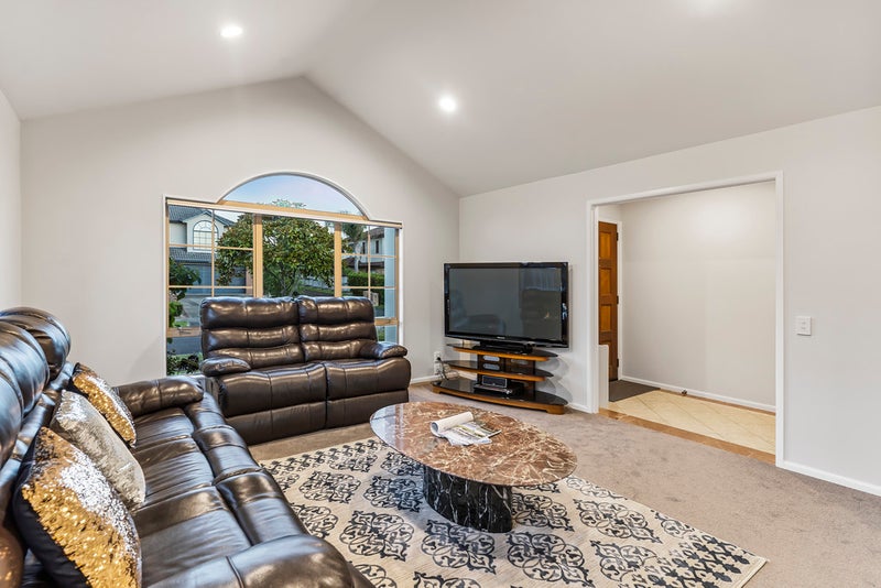 7 Thornbury Crescent, East Tamaki Heights, Auckland - Carousel 26