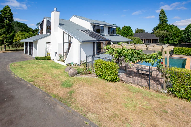 5 George Crescent, Buckland, Pukekohe - Carousel 1