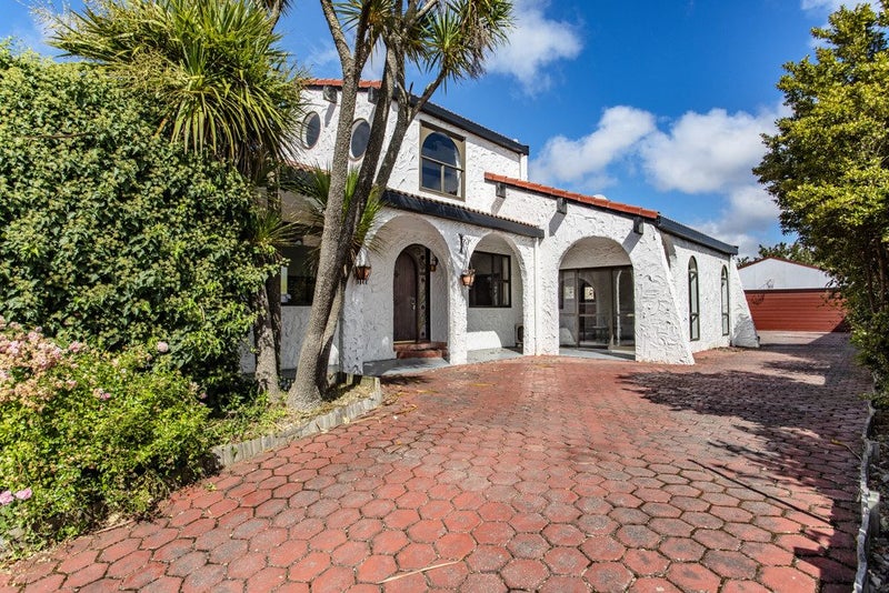 15 Hawkswood Place, Avonhead, Christchurch - Carousel 1