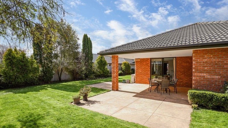 12 Parkside Crescent, Northwood, Christchurch - Carousel 1